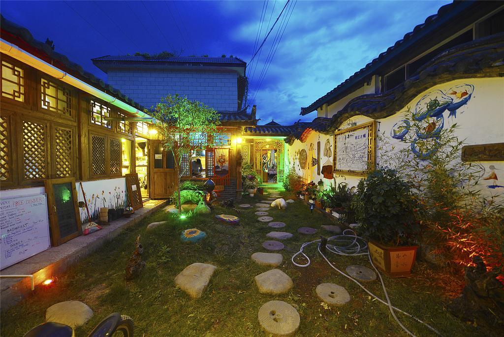 October Inn Lijiang  Esterno foto